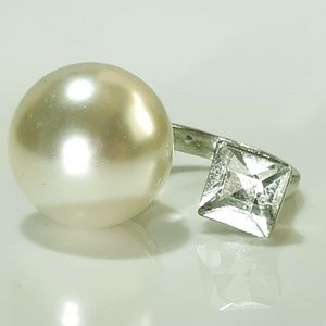NEW Faux Pearl and Rhinestone Open top Silver Ring